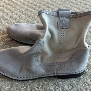 Clark’s -comfy boot